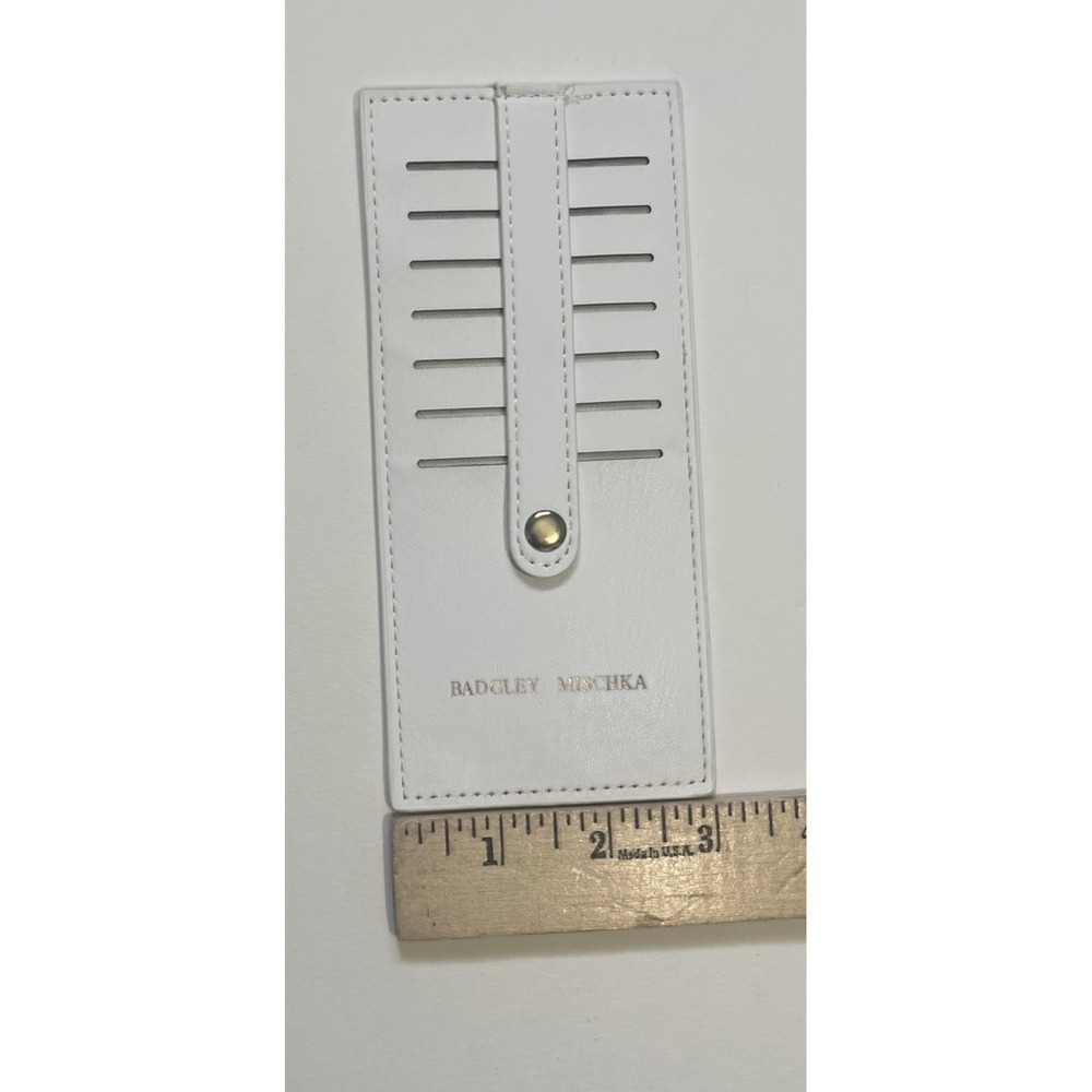 Badgley Mischka Simple Cards Holder New White‎ 7 Slots With Snap 6.25x3 MSRP $19 - Picture 5 of 5